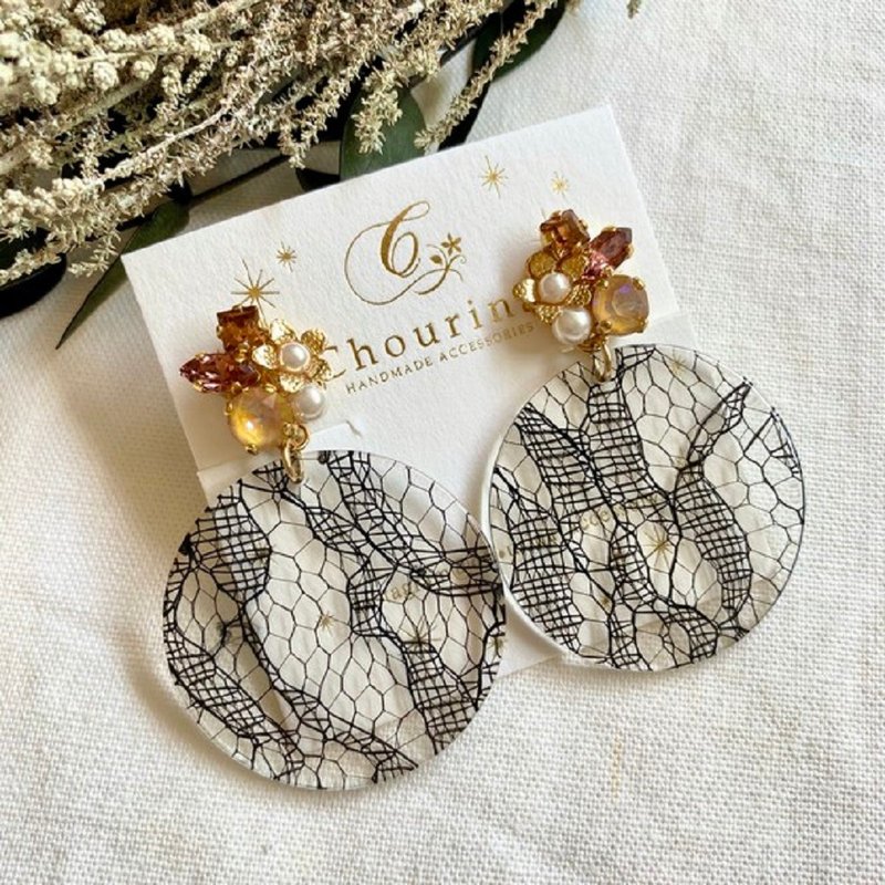 ブラックレースと秋色フラワーイヤリング、ピアス - 耳環/耳夾/耳骨夾 - 其他金屬 咖啡色