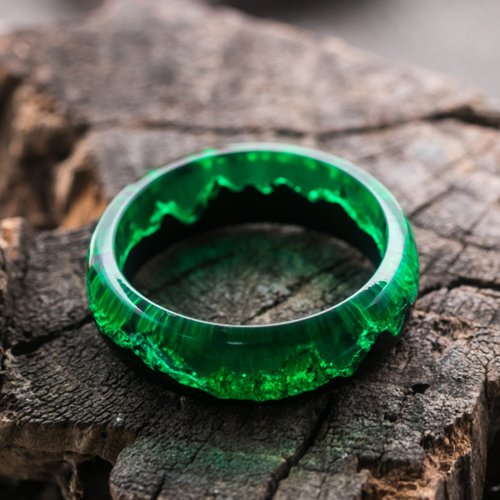 Green wood store ring