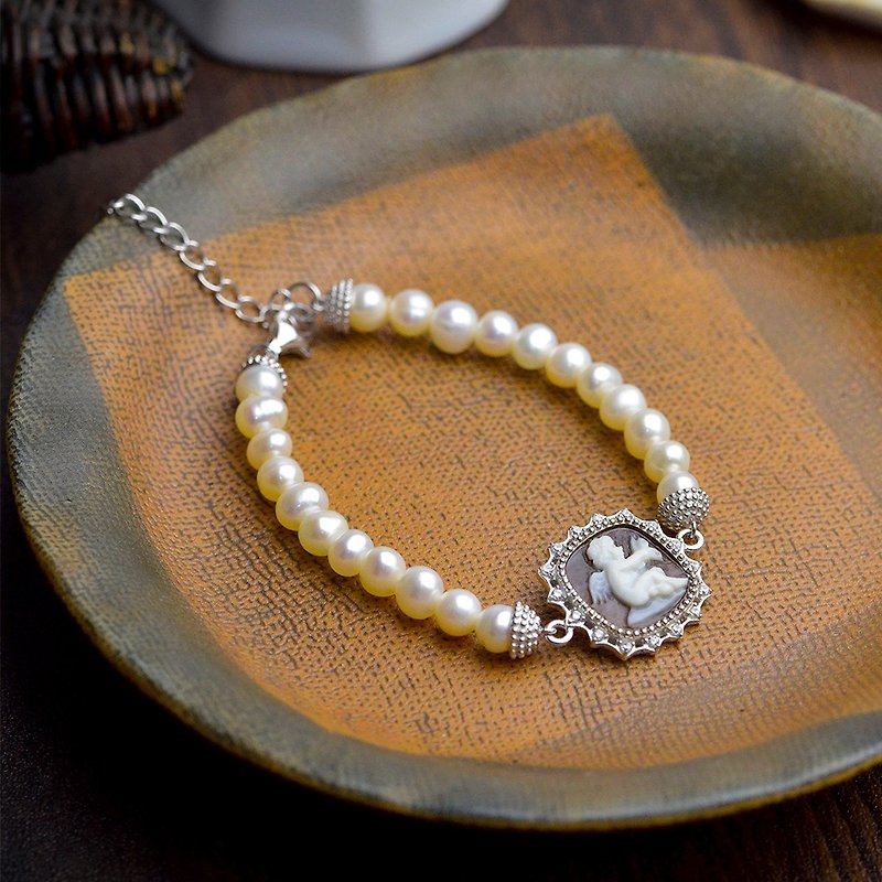 CAMEO Italian handmade shell carving light jewelry-square pearl shell carving bracelet-B12 Silver(little angel) - สร้อยข้อมือ - เงินแท้ สีเงิน