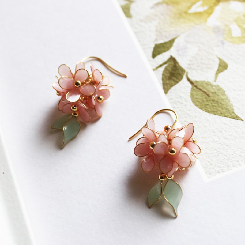 [Pink jade flower ball] pink small flower ball earrings mint green leaf handmade Bronze resin earrings / Clip-On - ต่างหู - เรซิน สึชมพู