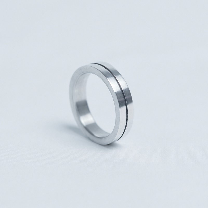 One line thick ring - แหวนทั่วไป - เงินแท้ สีเงิน