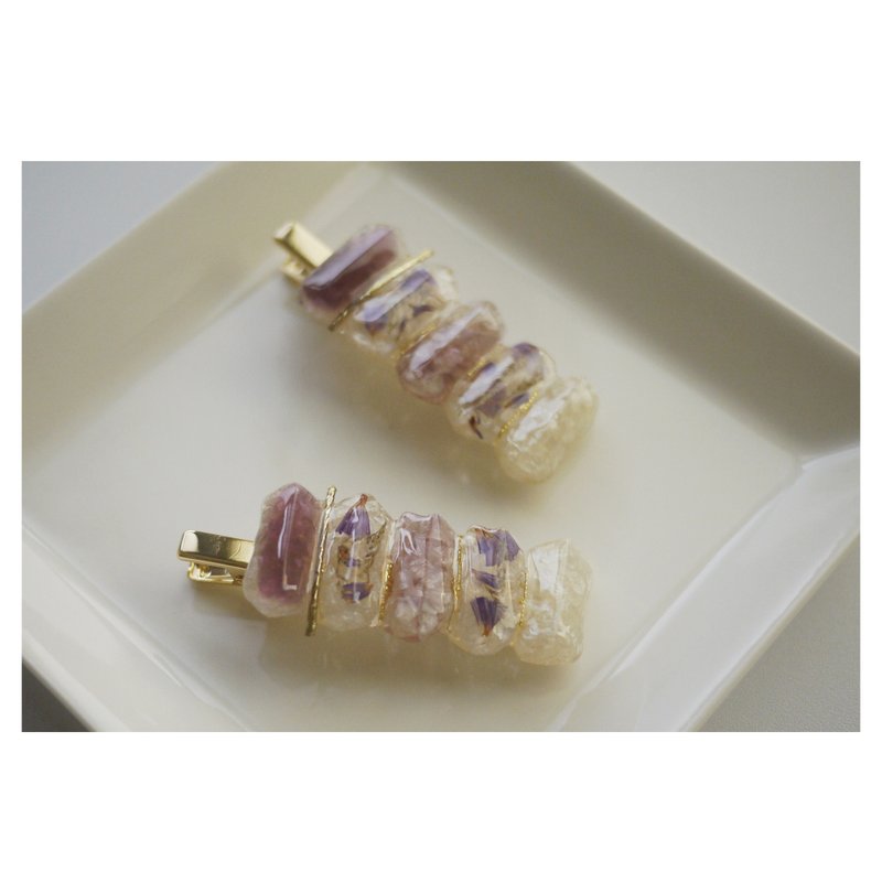 Purple Garden Hair Clip | Real Flower Resin Hair Accessories | Duckbill Clip | Hair Clip | Transparent - เครื่องประดับผม - วัสดุอื่นๆ สีม่วง