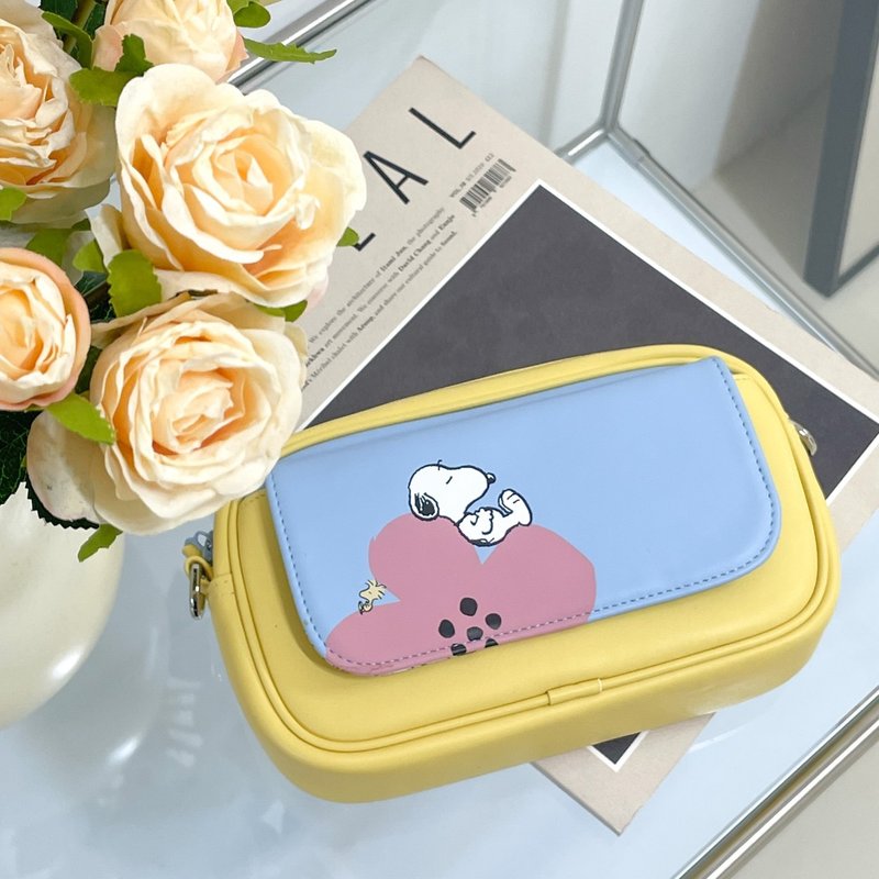 SNOOPY BABY BLOSSOM 史努比聯名 相機包 胸包 | 波斯菊 - 側背包/斜背包 - 其他材質 黃色