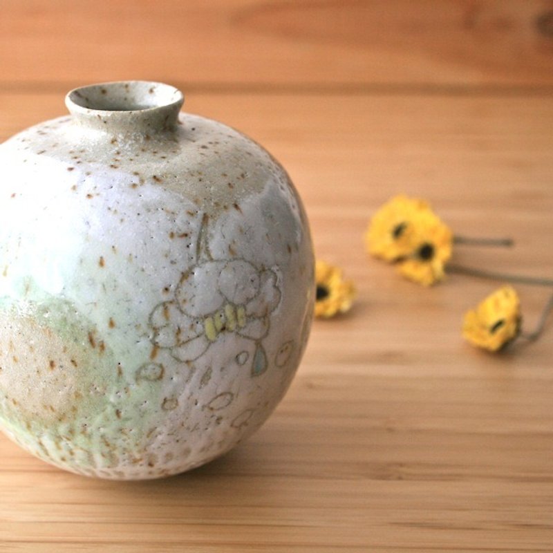 Japanese chrysanthemum carved ceramic flower pot - Plants - Pottery White