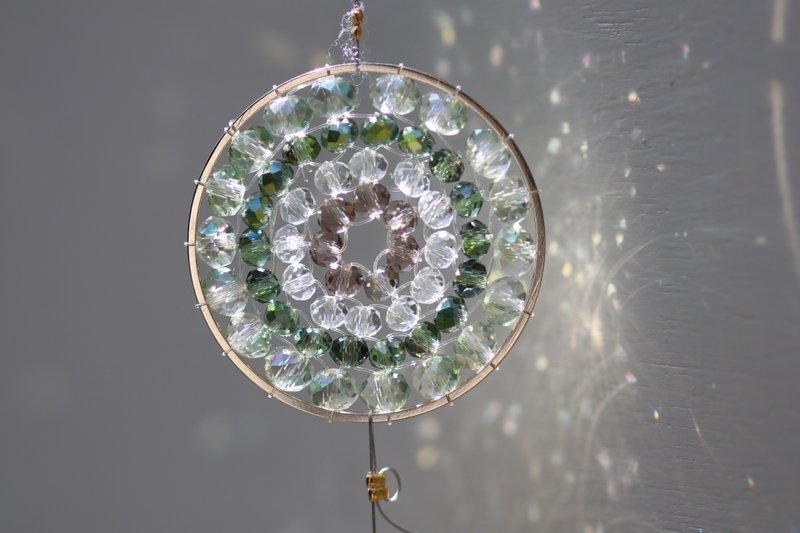 A shining olive-green color mandala made of glass beads. - อื่นๆ - แก้ว สีเขียว