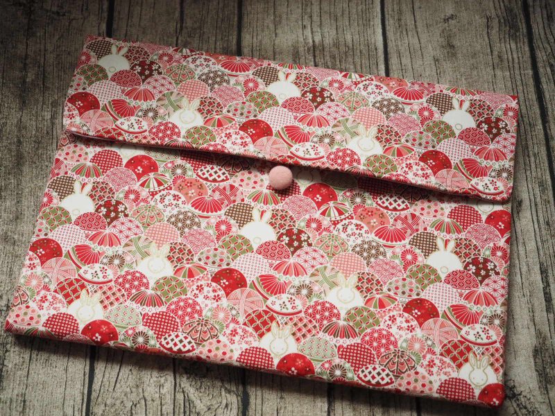 Handmade Tablet laptop protection case - กระเป๋าแล็ปท็อป - ผ้าฝ้าย/ผ้าลินิน สีแดง