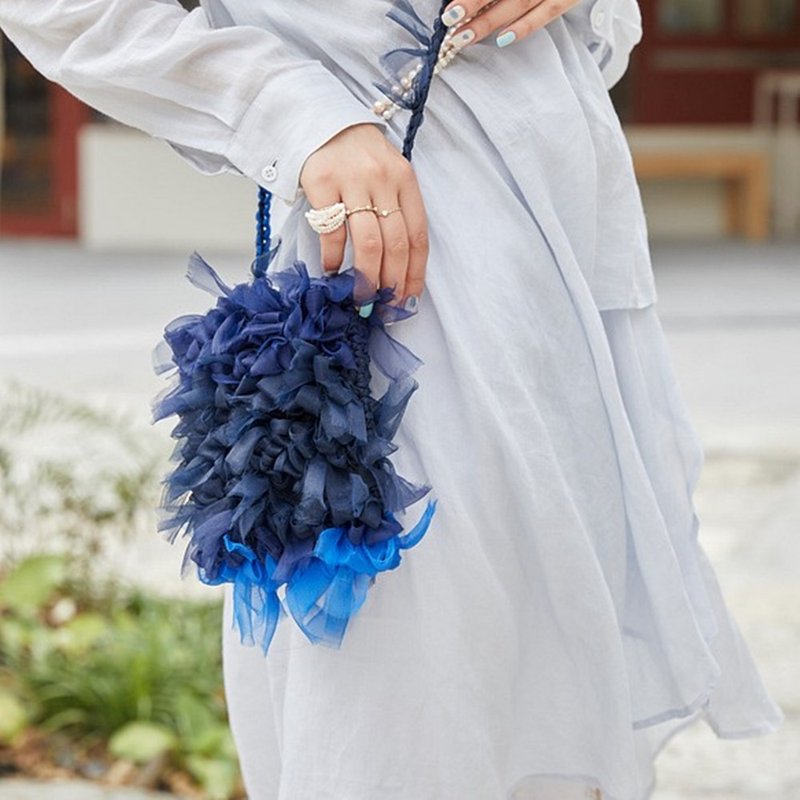 咲編荷葉邊小包 | 丹皮拉花 - 手機殼/手機套 - 聚酯纖維 藍色