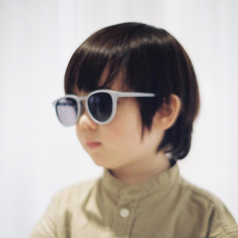 KIDS thin frame Morandi color kids sunglasses-sea blue - เครื่องประดับ - วัสดุอีโค สีน้ำเงิน
