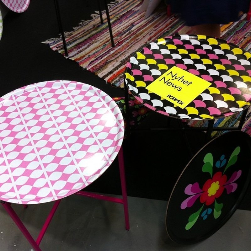 Lovely Nordic retro style Floryd big round beech tray dining table - Other Furniture - Paper Black