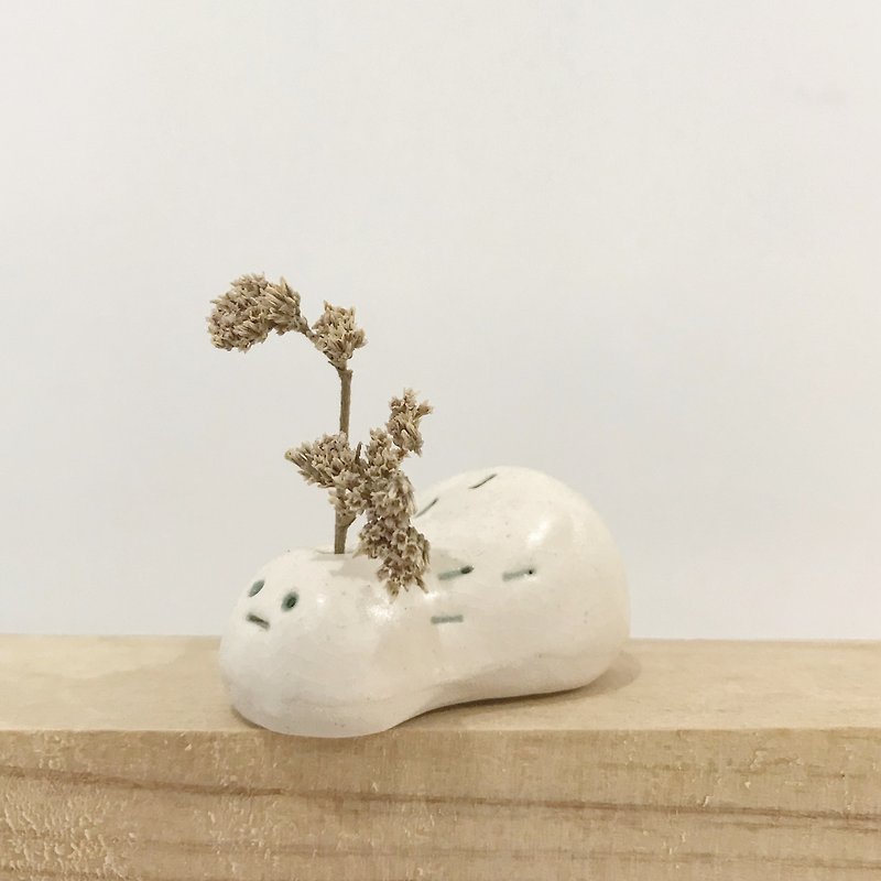 BUGS | 迷你花器 | 桌上風景 | 陶土擺飾 - 花瓶/陶器 - 陶 白色