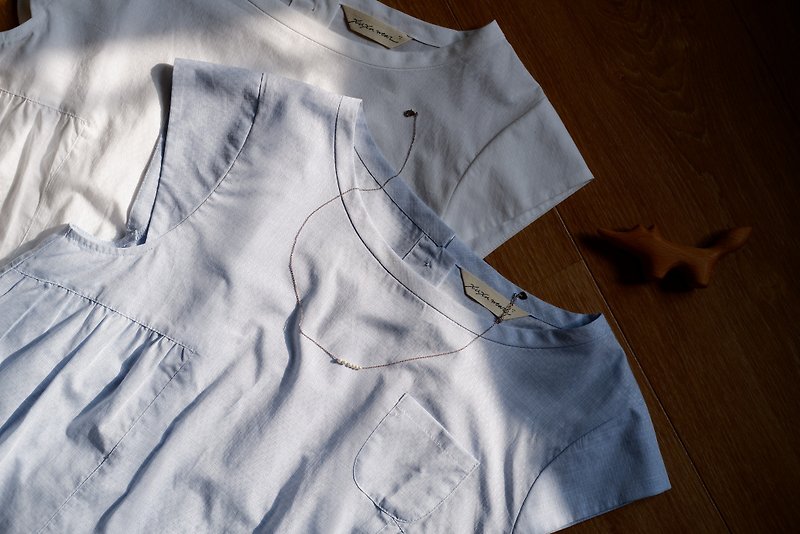 Story Pocket Cap Sleeve Linen Top/Short Sleeve Top - เสื้อผู้หญิง - ผ้าฝ้าย/ผ้าลินิน ขาว