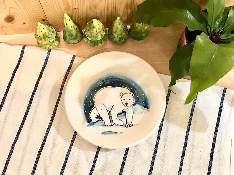 手拉坯釉下彩繪 北極熊系列  盤 - 盤子/餐盤 - 瓷 多色