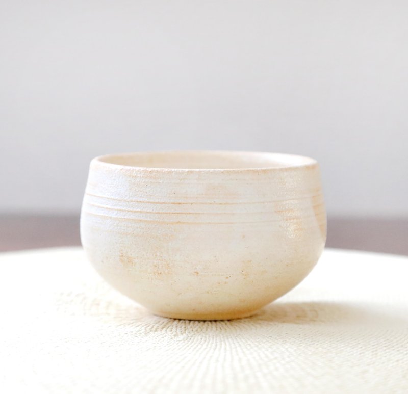 白陶土とチタンマット釉のお湯のみ - 茶壺/茶杯/茶具 - 陶 白色