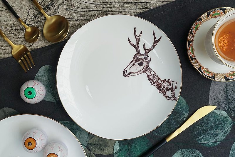 Jingshi Series-Deer Skeleton 20cm Phnom Penh Bone China Dinner Plate - Plates & Trays - Porcelain Black