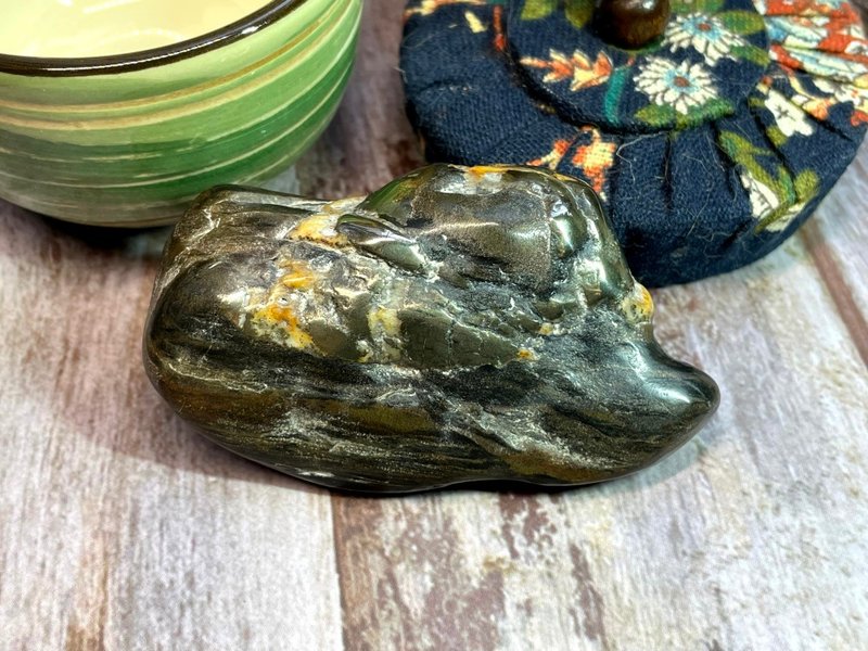 [Taiwan exclusive] Selected dragon pattern Stone| Hand polished | Desktop decoration | Collectibles - อื่นๆ - หยก สีเงิน