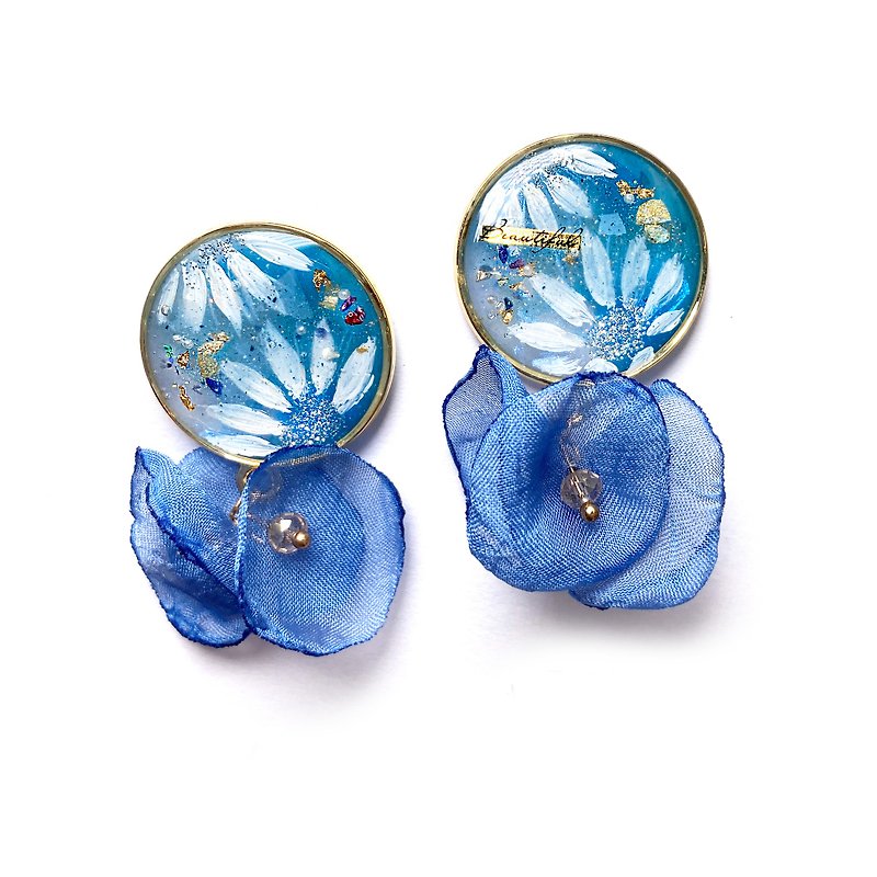 Limited   Japanese resin  Blue flower earrings - ต่างหู - เรซิน สีน้ำเงิน