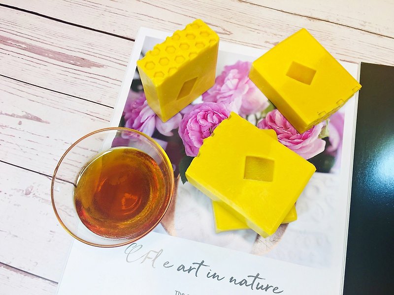 Sunshine Honey Go∣Brown Sugar Osmanthus Stuffed Honey Soap / Hand-made Cold Soap / Smell of honey - Soap - Eco-Friendly Materials 