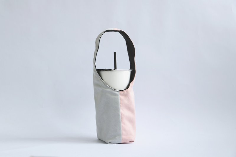 MaryWil Suede Double-sided Eco Cup Set Beverage Bag - Gray x Pink - ถุงใส่กระติกนำ้ - เส้นใยสังเคราะห์ สึชมพู