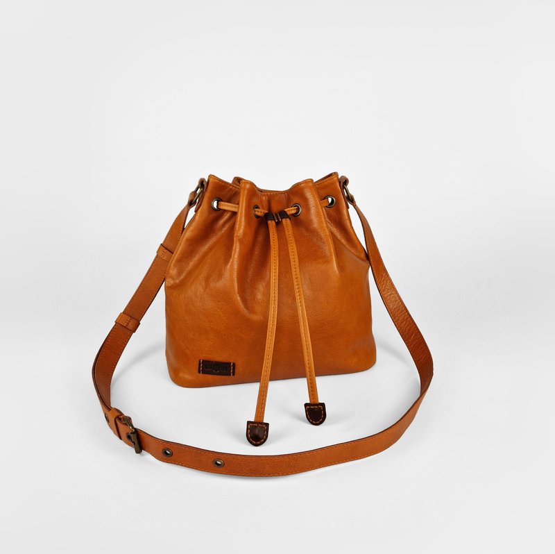 Leather Orange Bucket - Crossbody Shoulder Bag - Womens Drawstring - Gift - กระเป๋าหูรูด - หนังแท้ สีส้ม