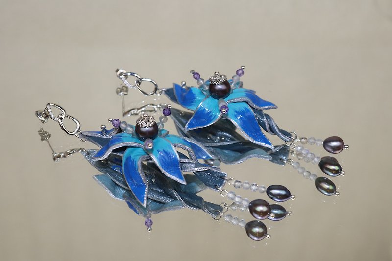 獨特藝術Camassia耳環 - 耳環/耳夾 - 真皮 藍色