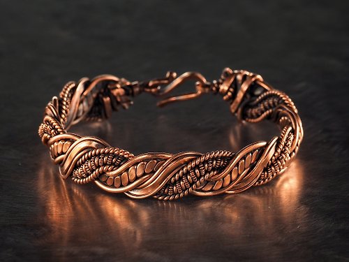 Wire Wrap Art 獨特的鋼絲纏繞純銅手鍊。 絞合線手鐲。 七週年禮物。 手工銅首