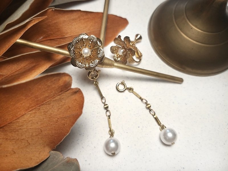 - the Golden Xi - dual-purpose Bronze old gold earrings (allergic needle / free screw clamp change) - ต่างหู - โลหะ สีทอง