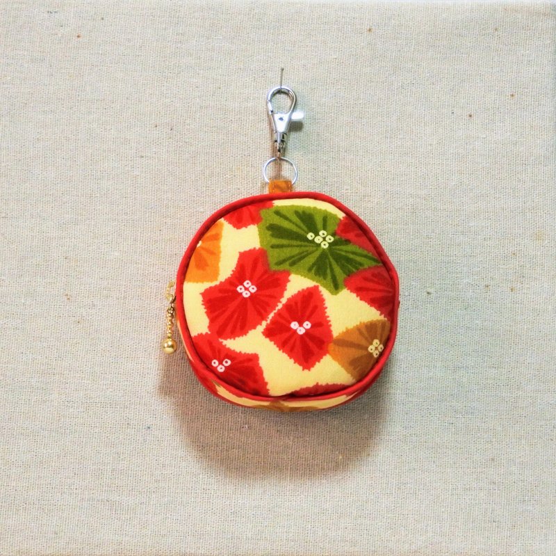 Kimono Remake: A Tiny, Round Pouch - กระเป๋าเครื่องสำอาง - ขนแกะ หลากหลายสี