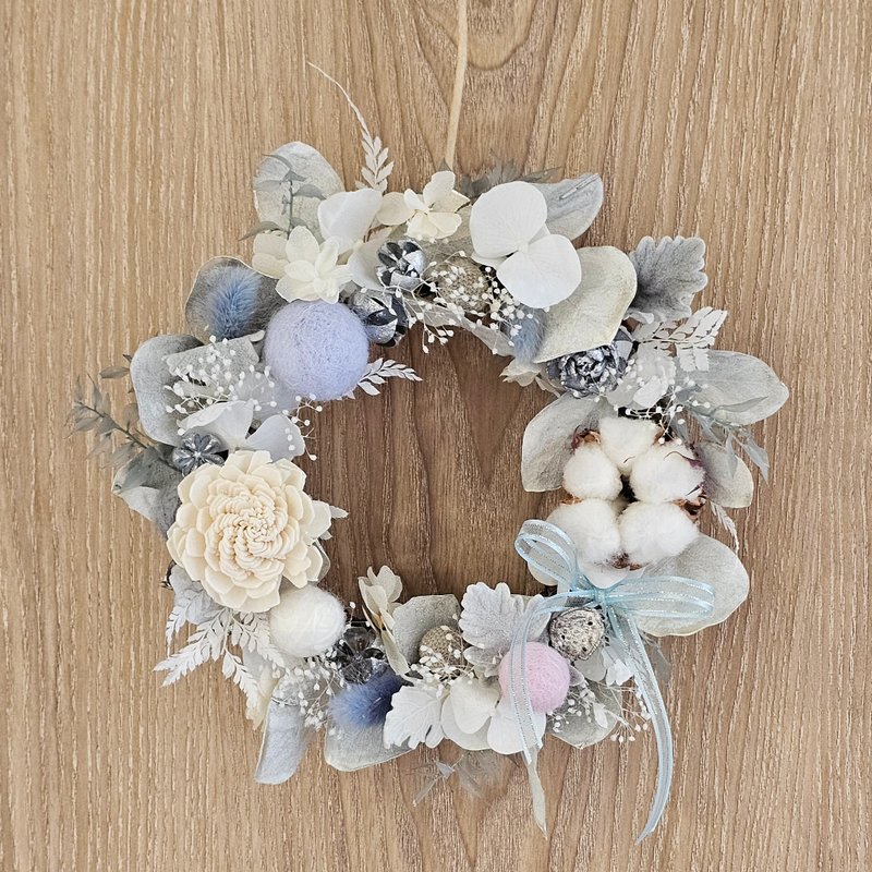 銀白雪球花圈  18公分 現貨 乾燥花  快速出貨 - 擺飾/家飾品 - 植物．花 白色