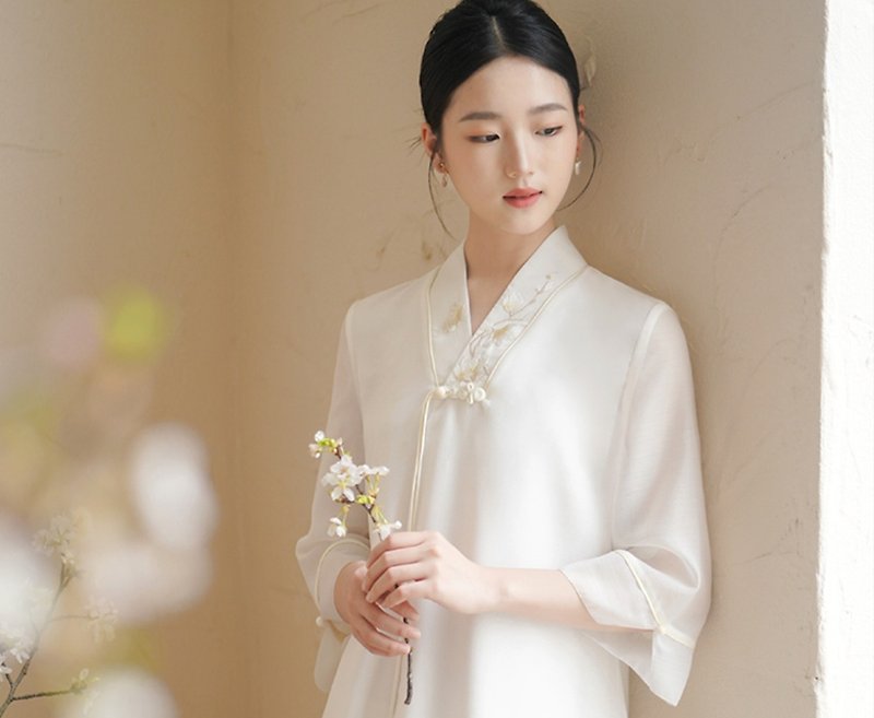 新中式 茶服禪意仙氣飄逸氣質旗袍連衣裙洋裝 - 連身裙 - 絲．絹 白色