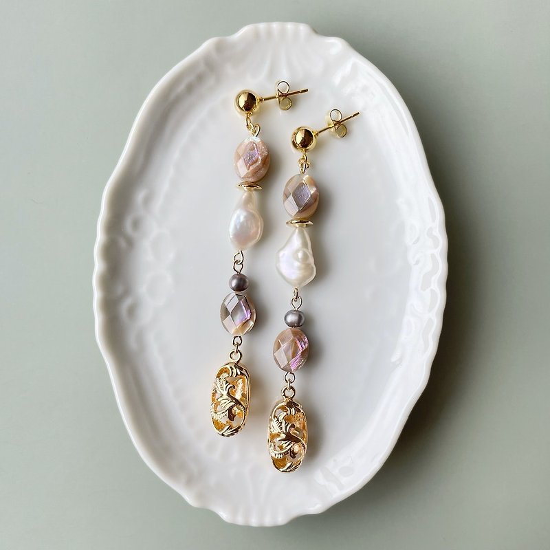 Abalone shell × pearl long earrings ピアス/イヤリング