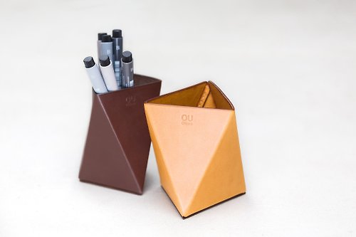 OU object | 偶物 桌面風景系列 //// 植鞣牛皮幾何造型筆筒