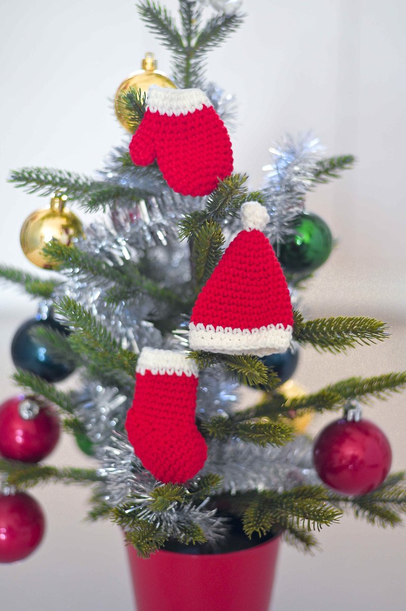Knitted Christmas tree ornaments three-piece Christmas stockings Christmas hats Christmas gloves Christmas gift exchange gift
