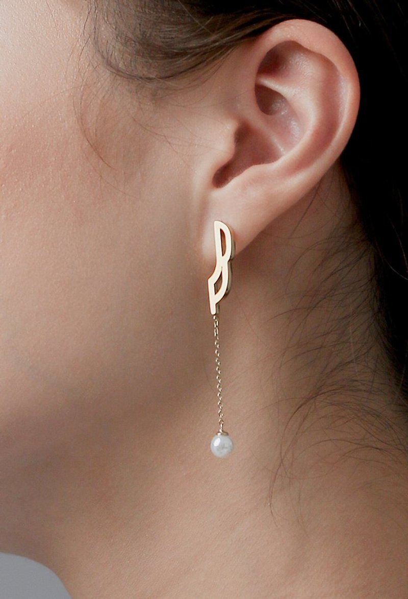 ArtDeco. No.4 Dangle Pearl Earrings - ต่างหู - วัสดุอื่นๆ สีทอง