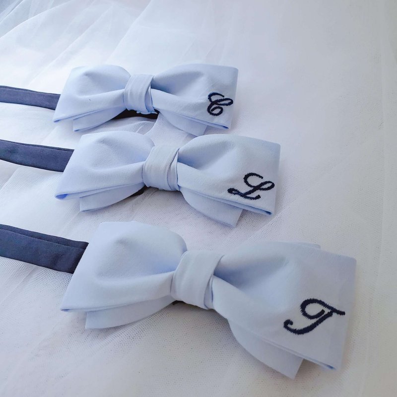 (Customise Gift)  Embroidered Bow Tie box set - เนคไท/ที่หนีบเนคไท - ผ้าฝ้าย/ผ้าลินิน หลากหลายสี