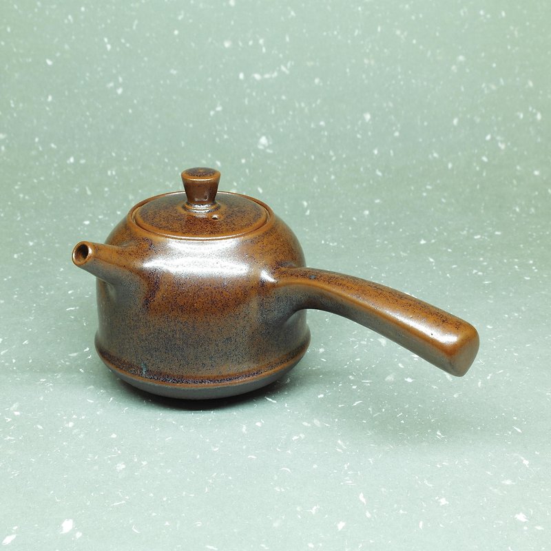 Hand-made pottery tea props with iron glaze cannon nozzle bell-shaped side handle teapot - Teapots & Teacups - Pottery Brown