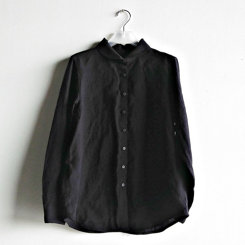 Round neck shoulder shirt linen black - เสื้อเชิ้ตผู้หญิง - ผ้าฝ้าย/ผ้าลินิน สีดำ