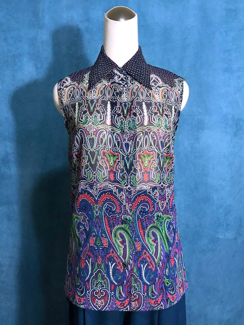 Intricate Totem Sleeveless Vintage Shirt / VINTAGE - เสื้อเชิ้ตผู้หญิง - เส้นใยสังเคราะห์ หลากหลายสี