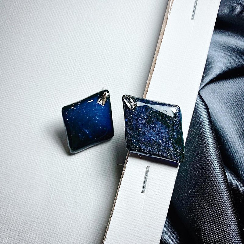 Milky Way | Handmade Earrings - ต่างหู - เพชร 