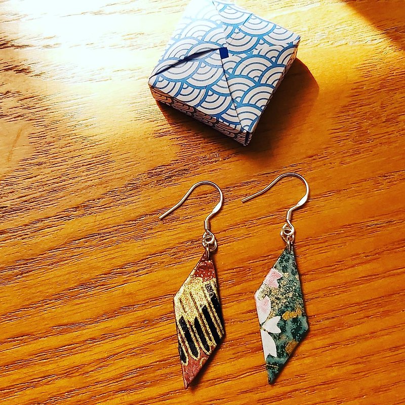 Ling sterling silver and paper origami earrings - Earrings & Clip-ons - Paper 