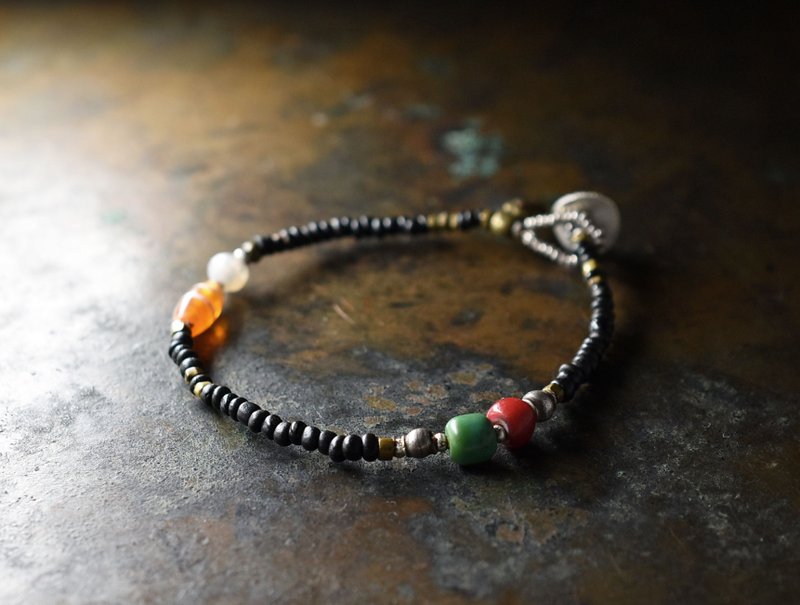 old Tibetan turquoise, golden red white hearts, etched carnelian, ancient agate, old orissa brass, old chin Silver, jet black bead bracelet - สร้อยข้อมือ - แก้ว สีดำ