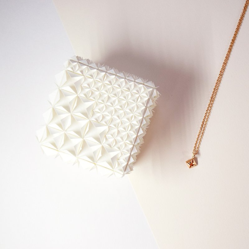 精緻手工摺紙藝術白色鑽石首飾盒 - 其他 - 紙 白色