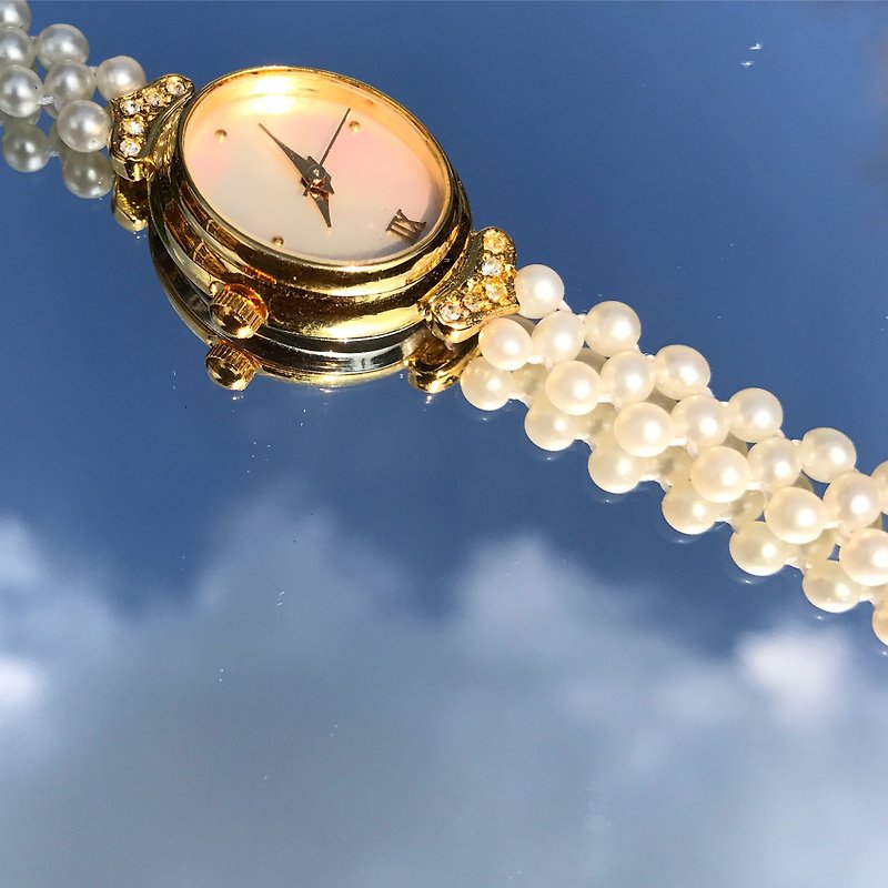 [Lost and find] Fritillaria glare pearl bracelet watch - Women's Watches - Gemstone White
