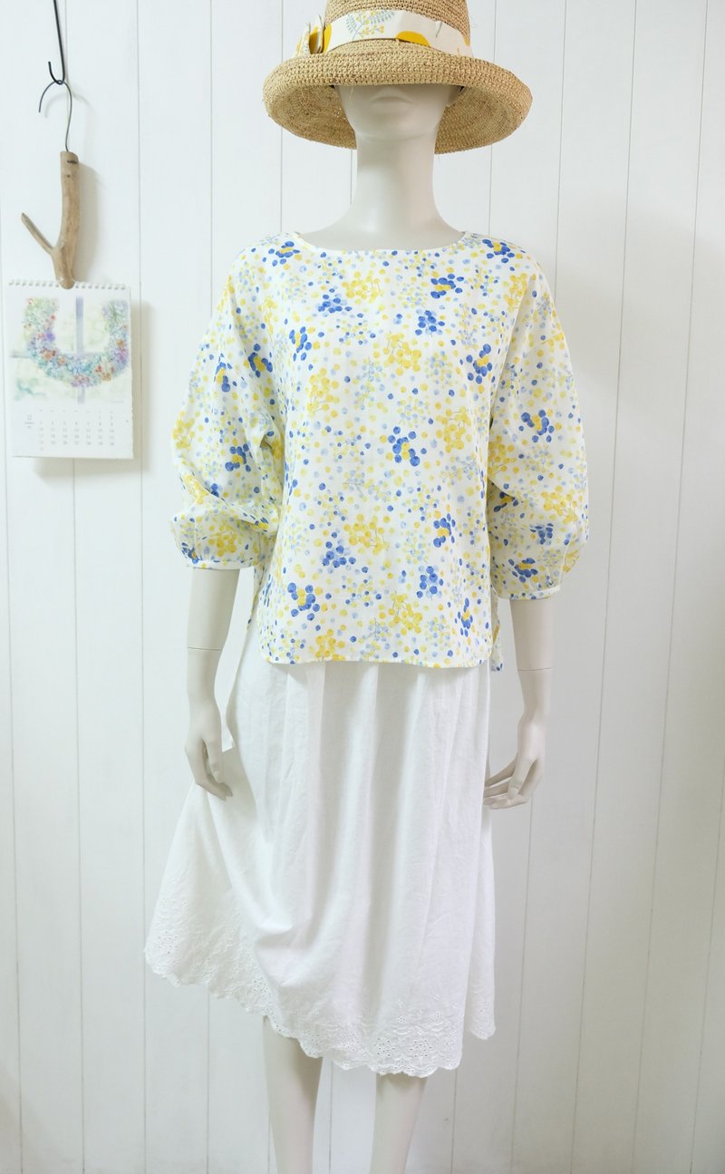 Spring and summer small fresh and lovely fruit falling shoulders seven points puff sleeve shirt - Women's Tops - Cotton & Hemp 