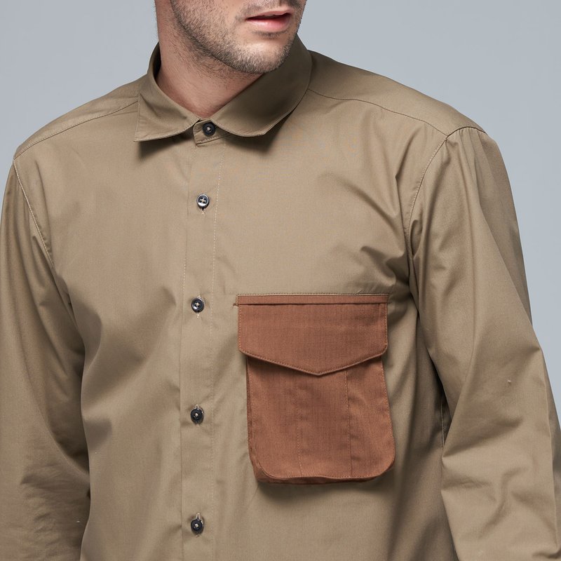 Stone'As Shirt with Pocket / Earth Shaped Pocket Shirt - เสื้อเชิ้ตผู้ชาย - ผ้าฝ้าย/ผ้าลินิน สีกากี