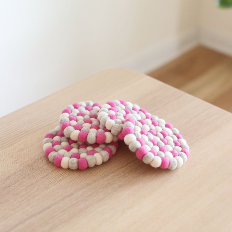 Wool Felt Coasters Set of 4 - Pink Ball - ที่รองแก้ว - ขนแกะ 