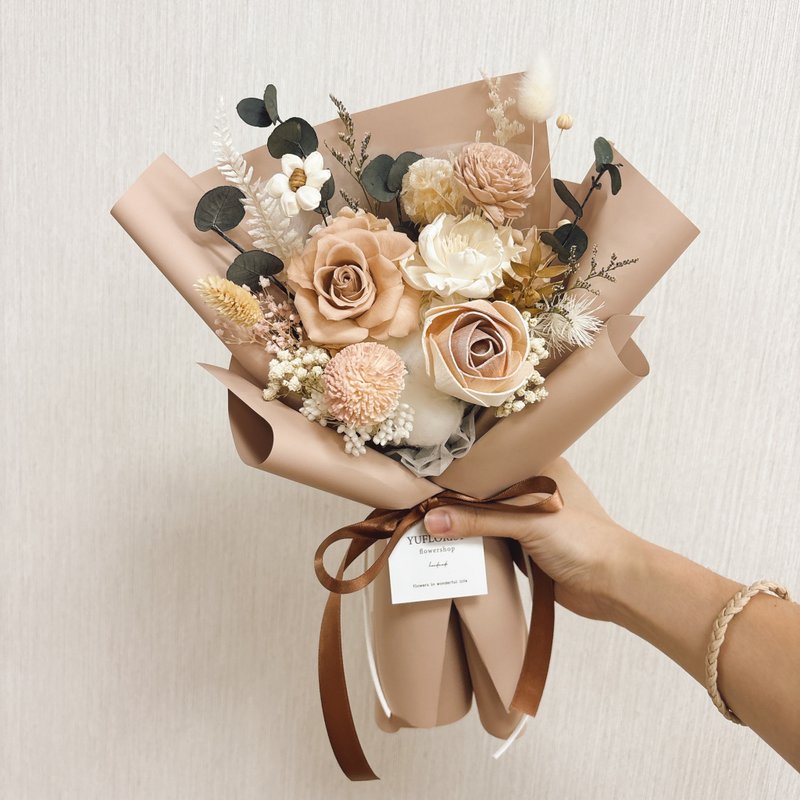 [Eternal Flower Bouquet] Milk Tea Cloud Caramel Bouquet Chinese Valentine's Day Birthday Dried Flowers - ช่อดอกไม้แห้ง - พืช/ดอกไม้ หลากหลายสี