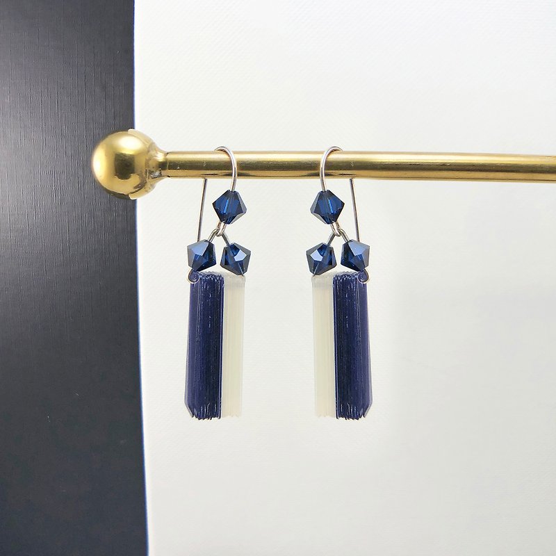 ART DECO – COLE COOL 925 Silver Earrings【Dancing Earrings - Navy &Crystal】 - ต่างหู - เงินแท้ สีน้ำเงิน