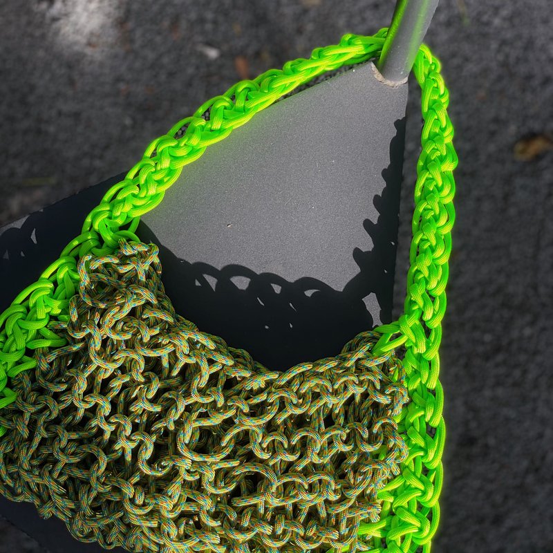 Uthisc is woven by Xishi colorful underarm bag #DynamicGreen*Climbing Series - กระเป๋าแมสเซนเจอร์ - วัสดุกันนำ้ สีเขียว