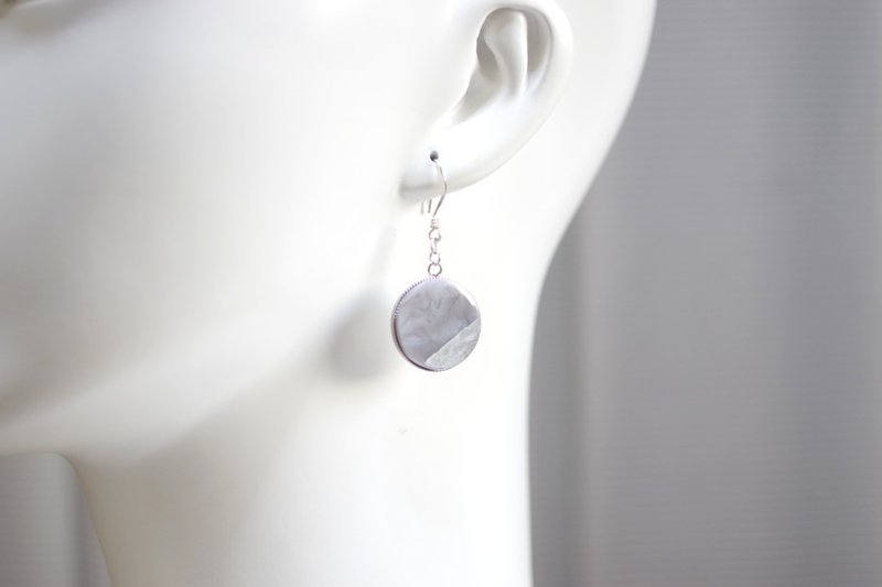 Resin Art Round Earrings: 