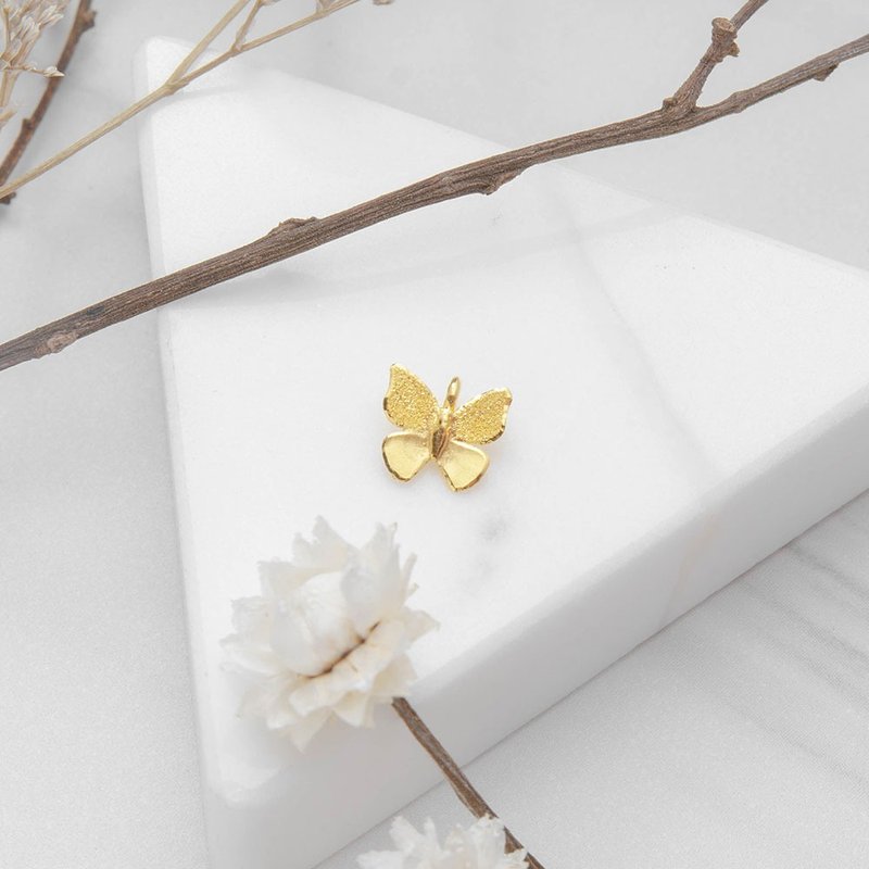 藏寶箱金飾 9999黃金純金 蝴蝶墜子/項鍊/鎖骨鍊 - 項鍊 - 24k 金 金色